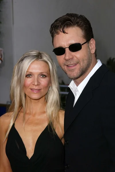 Russell Crowe și soția sa Danielle Spencer — Fotografie, imagine de stoc