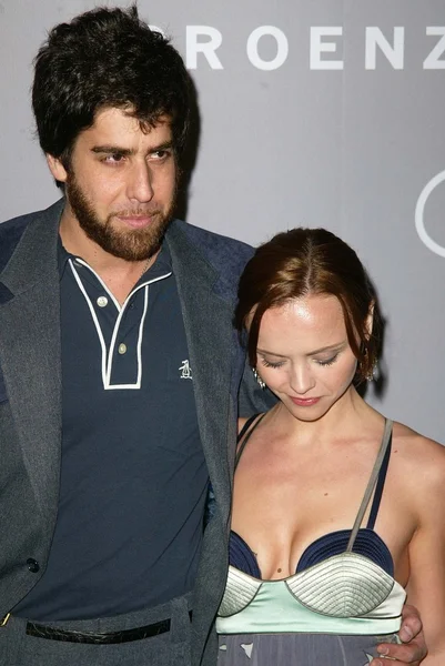 Adam Goldberg and Christina Ricci at the Fall 2005 Proenza Schouler Fashion Show benefitting the Rape Foundation, Private Location, Santa Monica, CA 04-28-05 — Stock Photo, Image