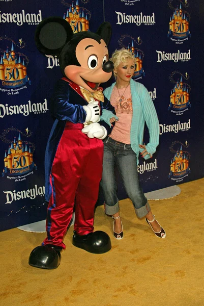 Mickey mouse ve christina aguilera