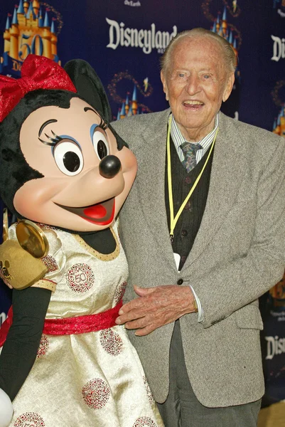 Aniversário de 50 anos da Disneylândia "O regresso a casa mais feliz da Terra " — Fotografia de Stock
