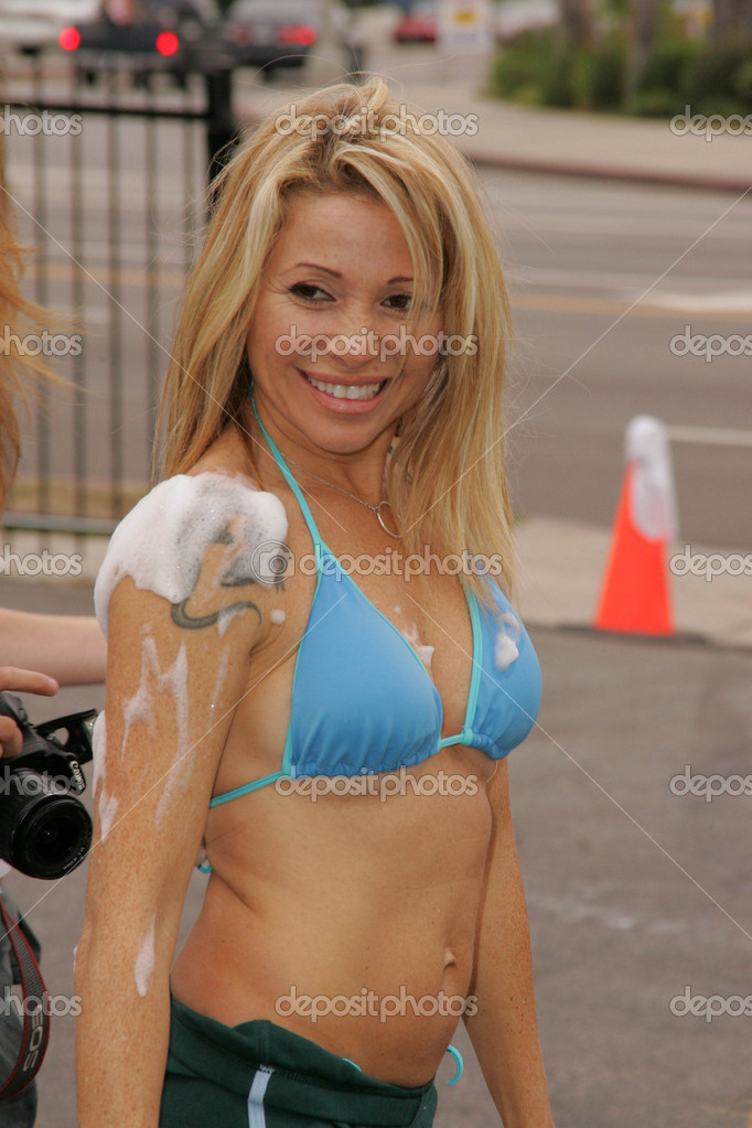 Daily bikini pics, teen amateur idos