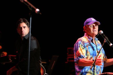 John stamos ve bruce johnston