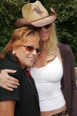 11 yıllık yabani hayvanlar ve bitkiler waystation safari brunch yarar