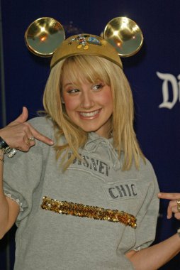 Ashley tisdale