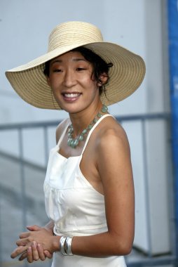 Sandra Oh