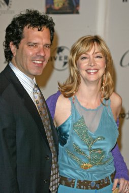 Sharon lawrence ve kocası tom