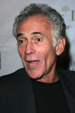 Raffles l'ermitage yıldönümü ve emmy parti tekme