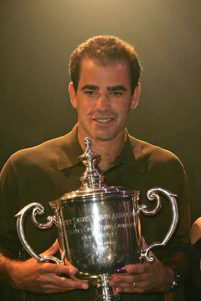 Macy's pasaport gala 2005