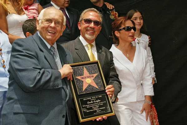 Emilio estefan honorowane z gwiazdą na hollywood walk sławy — Zdjęcie stockowe