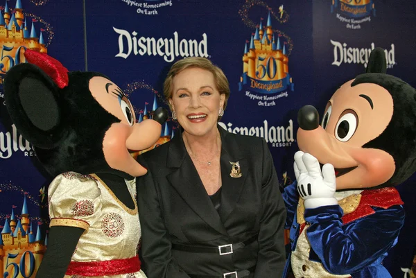 Disneyland's 50-årsjubileum "lyckligaste hemkomst på jorden" — Stockfoto
