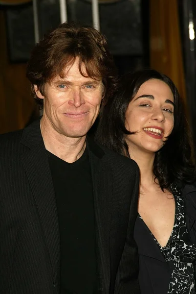 Willem DaFoe e data Giada — Fotografia de Stock