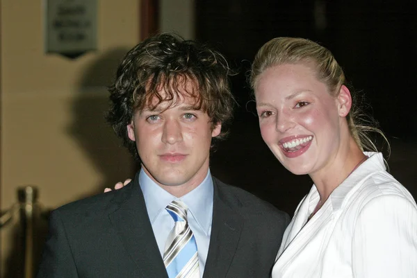 t.c. knight ve katherine heigl