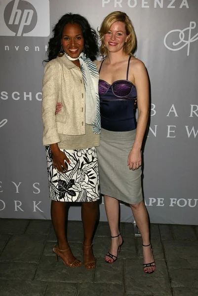 Kerry washington und elizabeth banks bei der herbst 2005 proenza schouler modenschau zugunsten der rape foundation, privater standort, santa monica, ca 04-28-05 — Stockfoto