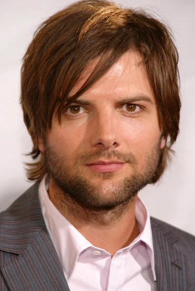 Adam scott bei der monster in law premiere, mann village theater, westwood, ca 29.04.05 — Stockfoto