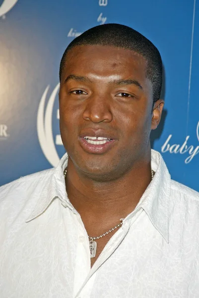 Roger cross r.