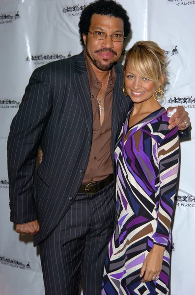 Girlz Hood Öğle Yemeği