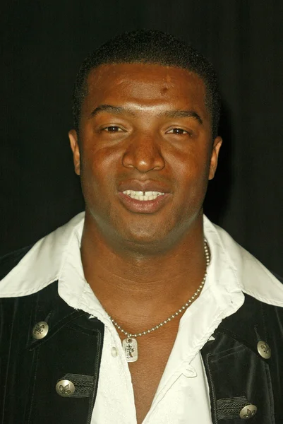 Roger cross r.