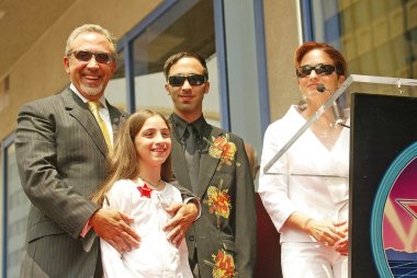 emilio estefan hollywood Şöhret Kaldırımı'nda bir yıldız ile onur