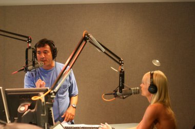 97.1 Klsx'ın Leo Quinones 