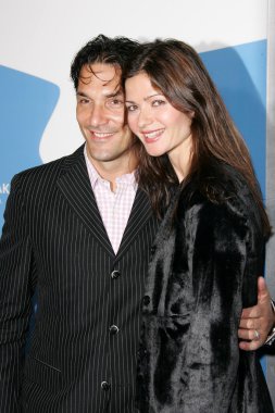 Jerry seinfeld ve paul simon gerçekleştirmek otizm faydalanmak için konuşuyor