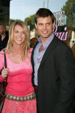 van dien Catherine oxenberg ve casper