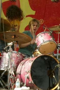 Jesse Mccartney Milton Bradley'nın Twister hamle oyun teşvik etmektedir.