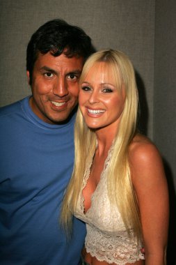 97.1 Klsx'ın Leo Quinones 