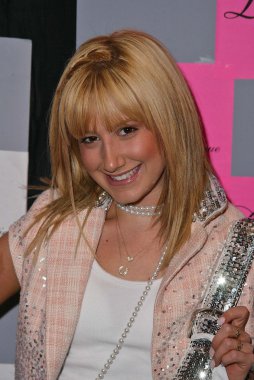 Ashley tisdale