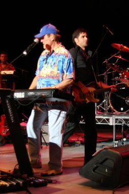 katrina yardım konseri k-dünya ve klsx tarafından barındırılan