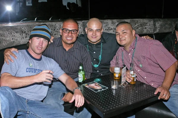 "Frosty, Heidi y Frank "Martini Mingle en el RocBar —  Fotos de Stock