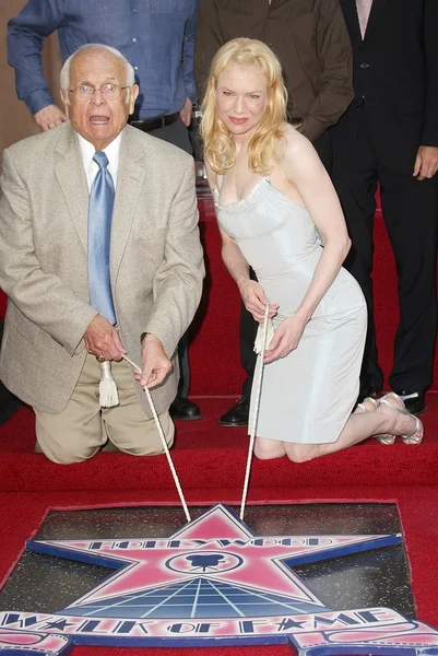 Renee zellweger hvězdu na Hollywoodském chodníku slávy — Stock fotografie