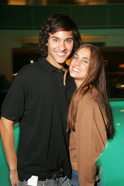 Alex Rodriguez e Katie Chonacas al centro benessere di Cris e festa con Nectar of the Gods. Avalon Hotel, Beverly Hills, CA. 10-06-05 — Foto Stock