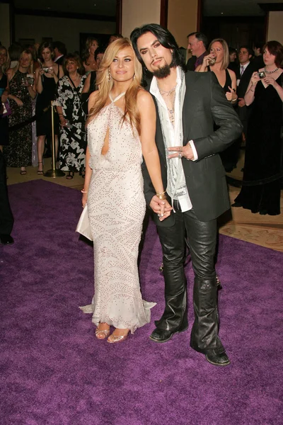 12 yıllık yarış MS silmek için