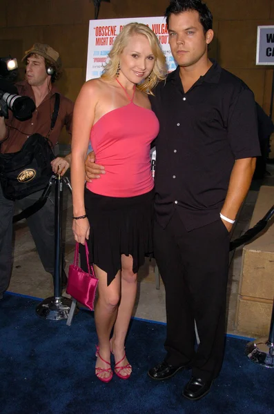 Alana Curry and Burke Bryant at the The Los Angeles Premiere of The Aristocrats, The Egyptian Theatre, Hollywood, CA 07-20-05 — Stock Photo, Image