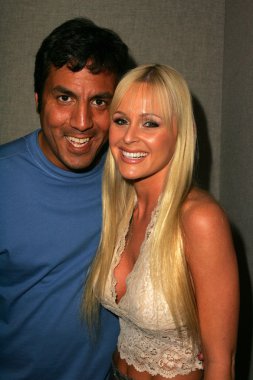 97.1 Klsx'ın Leo Quinones 