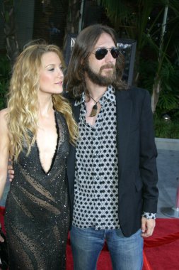 Kate hudson ve chris robinson iskelet anahtar, universal studios sinema, universal city, ca 08-02-05 galasında