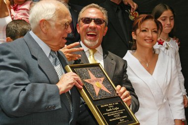 emilio estefan hollywood Şöhret Kaldırımı'nda bir yıldız ile onur