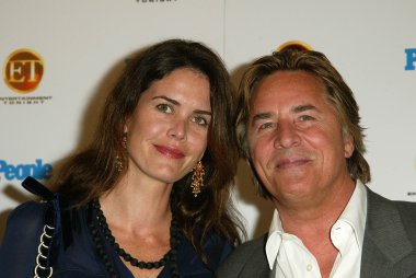 eğlence bu gece Emmy parti dergisi tarafından sponsor oldu.