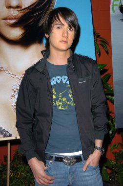 Dergi açılış partisine launch.com için gösteriş yapmak