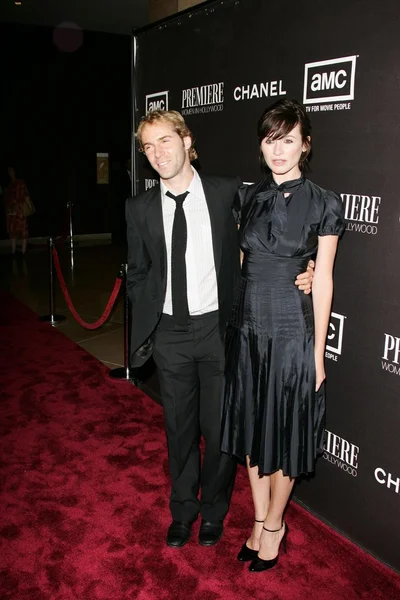 Alessandro Nivola and Emily Mortimer at the 12th Annual Premiere Women in Hollywood. Beverly Hilton Hotel, Beverly Hills, CA. 09-20-05 — Stock Photo, Image