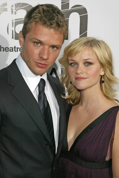 Ryan Phillippe and Reese Witherspoon — Stock Photo, Image
