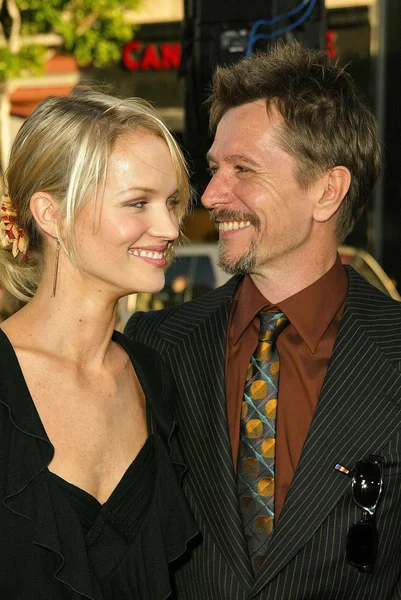 Gary Oldman and date Elsa — Stock Photo, Image