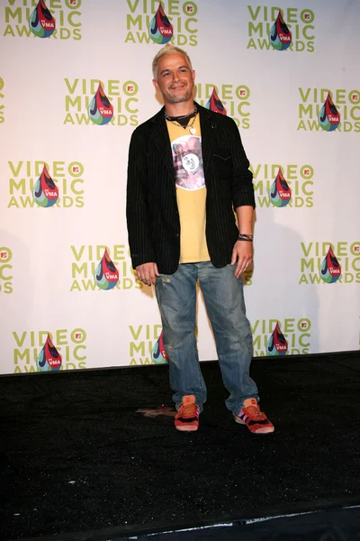 Alejandro Sanz en la sala de prensa de los MTV Video Music Awards 2005. American Airlines Arena, Miami, FL. 08-28-05 . —  Fotos de Stock