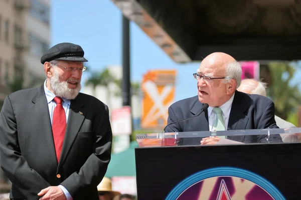 Theodore Bikel e Martin Landau — Foto Stock