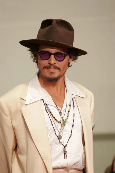 Johnny depp rękę i ślad ceremonii — Zdjęcie stockowe