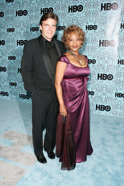 Alfre woodard en roderick spence — Stockfoto