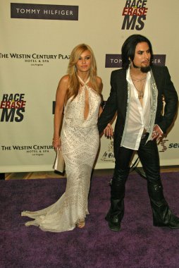 12 yıllık yarış MS silmek için