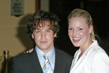 t.c. knight ve katherine heigl