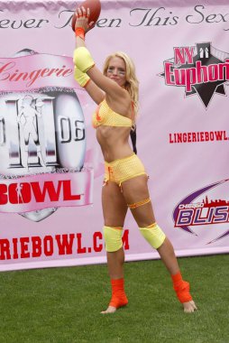 iç çamaşırı kase III kick-off