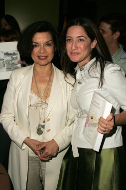 Bianca Jagger, Jennifer Lehr